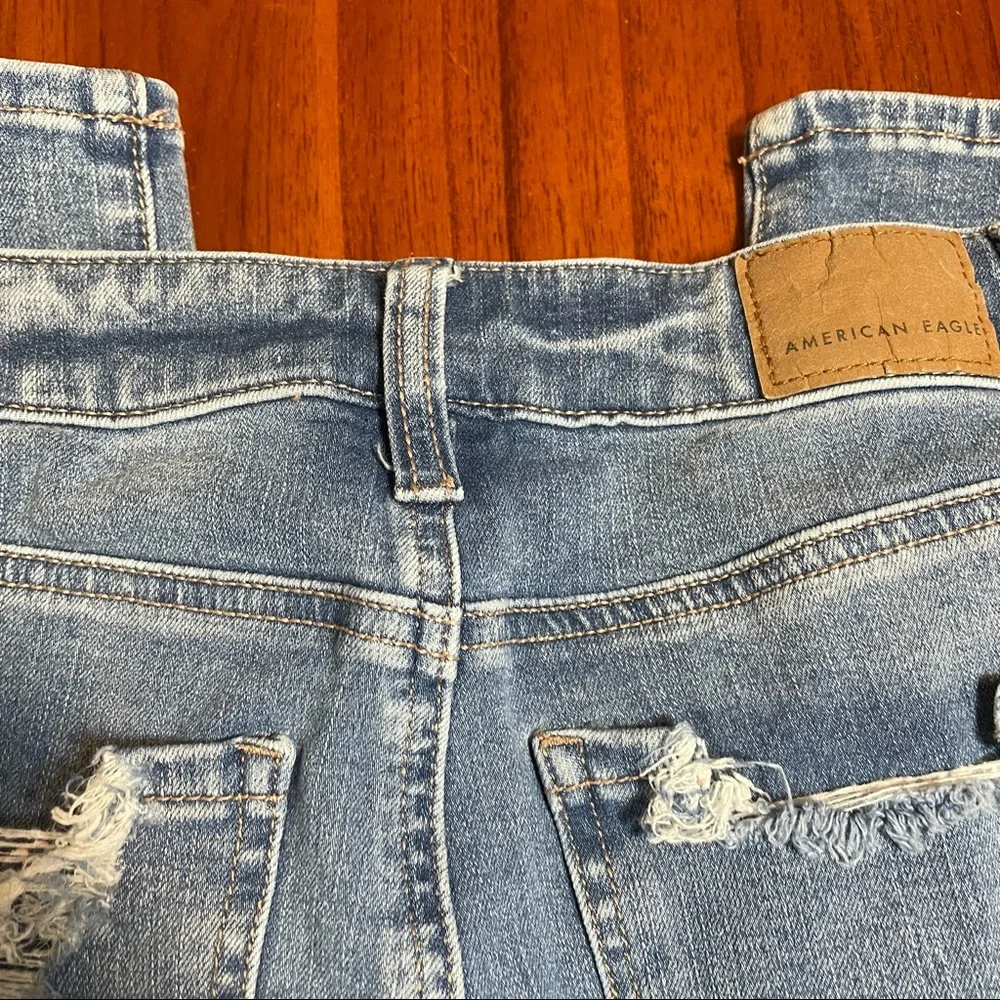 American Eagle distressed super hi-rise jeggings